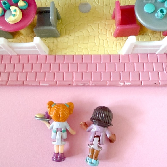 1993 Vintage Polly Pocket - Pizzeria with 2 dolls - Picture 6 of 9
